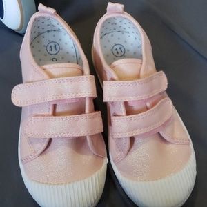 Toddler pick shoe
